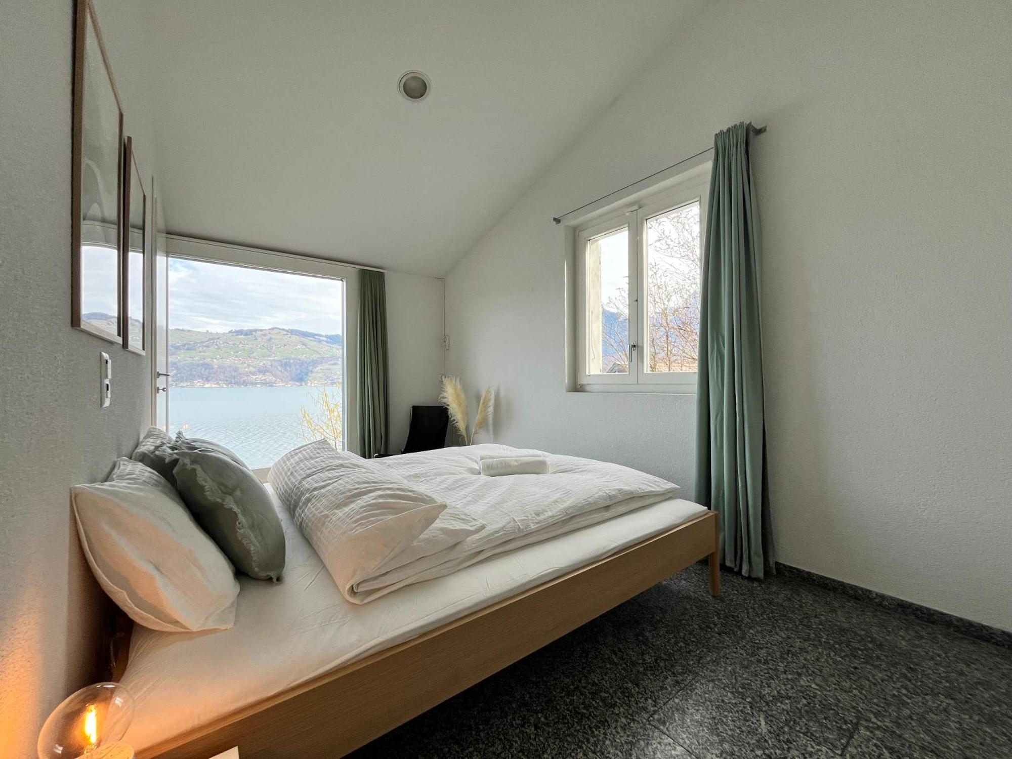 Wohnung Mit Grossartiger Seesicht Und Balkon Spiez Exterior foto
