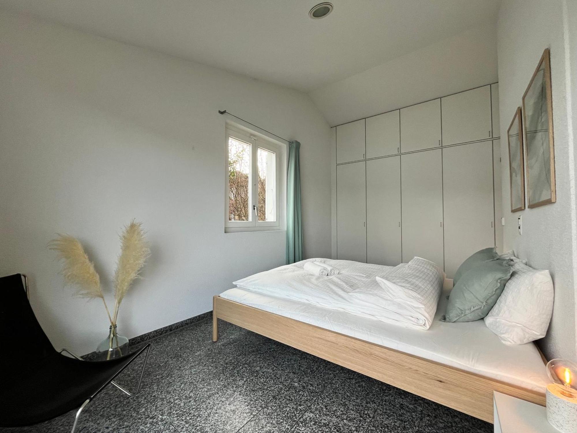 Wohnung Mit Grossartiger Seesicht Und Balkon Spiez Exterior foto