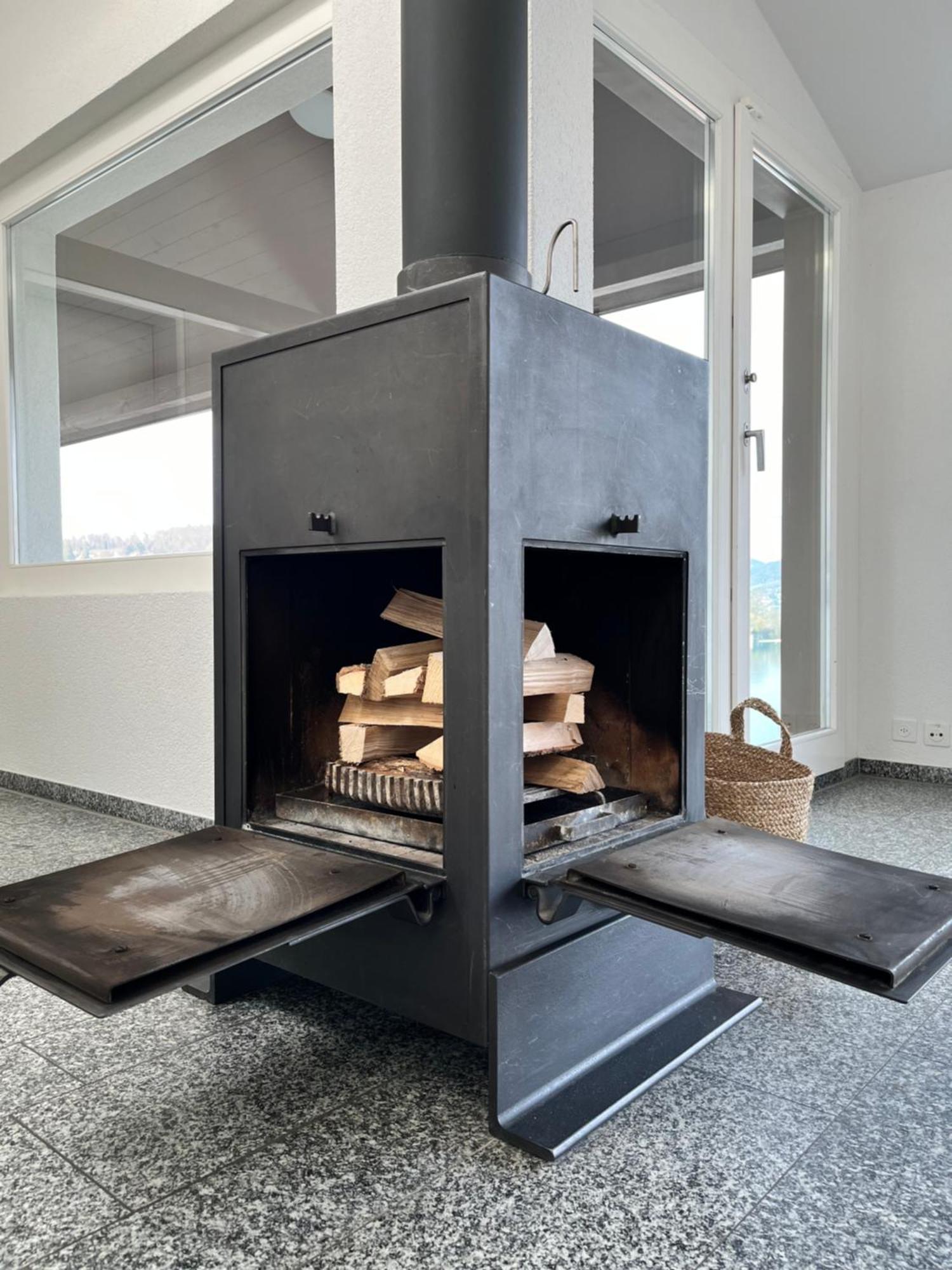 Wohnung Mit Grossartiger Seesicht Und Balkon Spiez Exterior foto