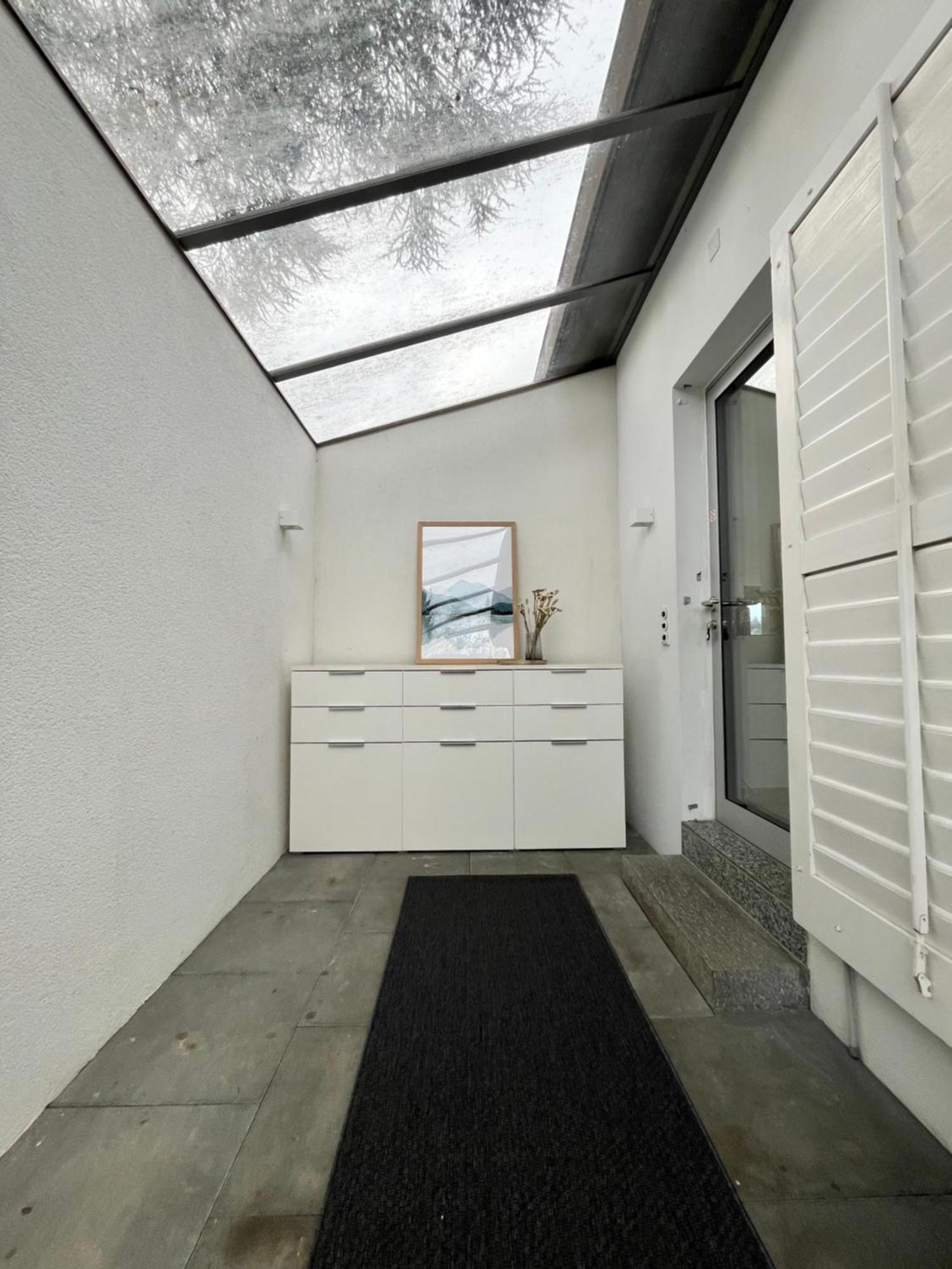 Wohnung Mit Grossartiger Seesicht Und Balkon Spiez Exterior foto