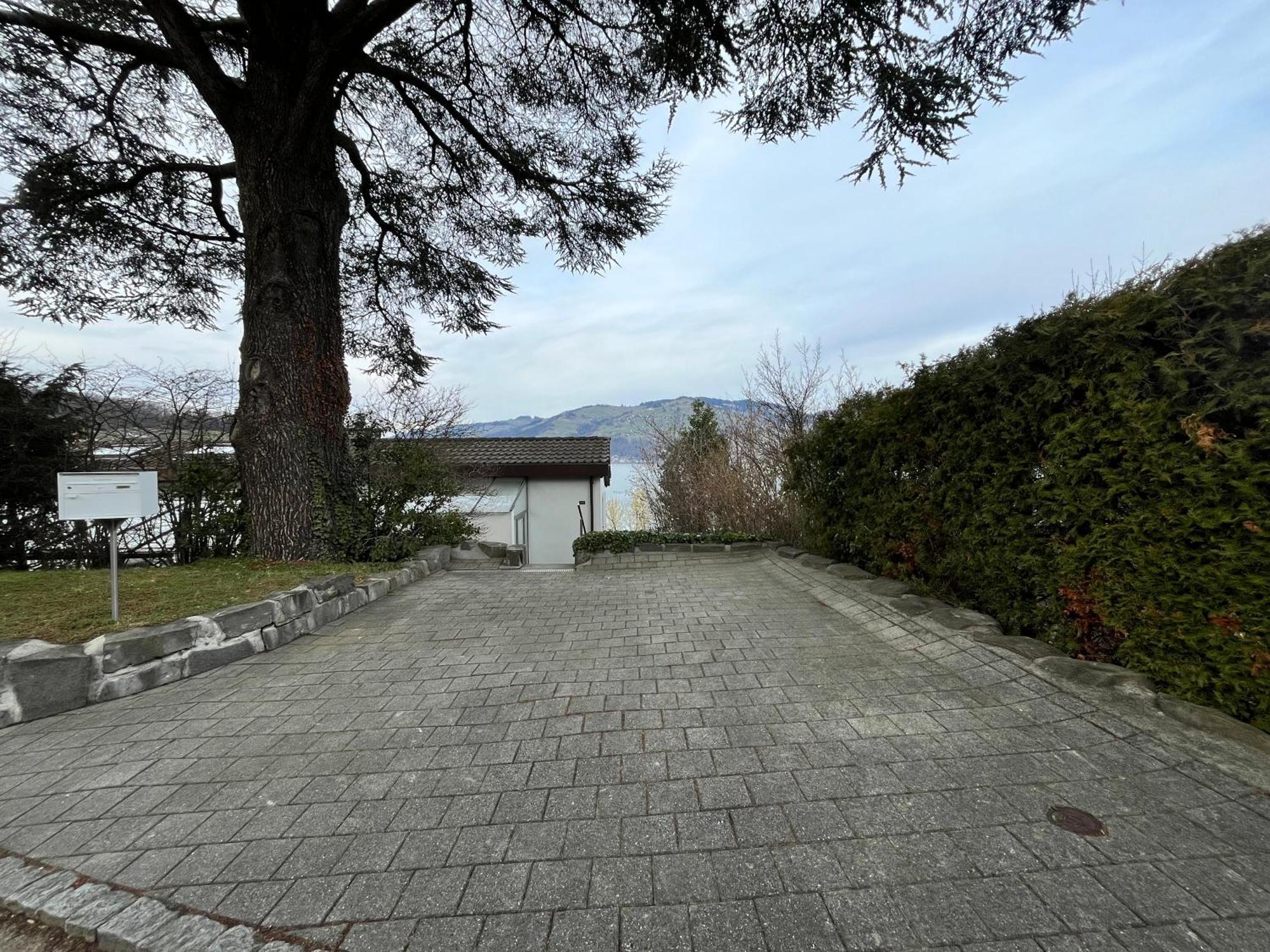 Wohnung Mit Grossartiger Seesicht Und Balkon Spiez Exterior foto